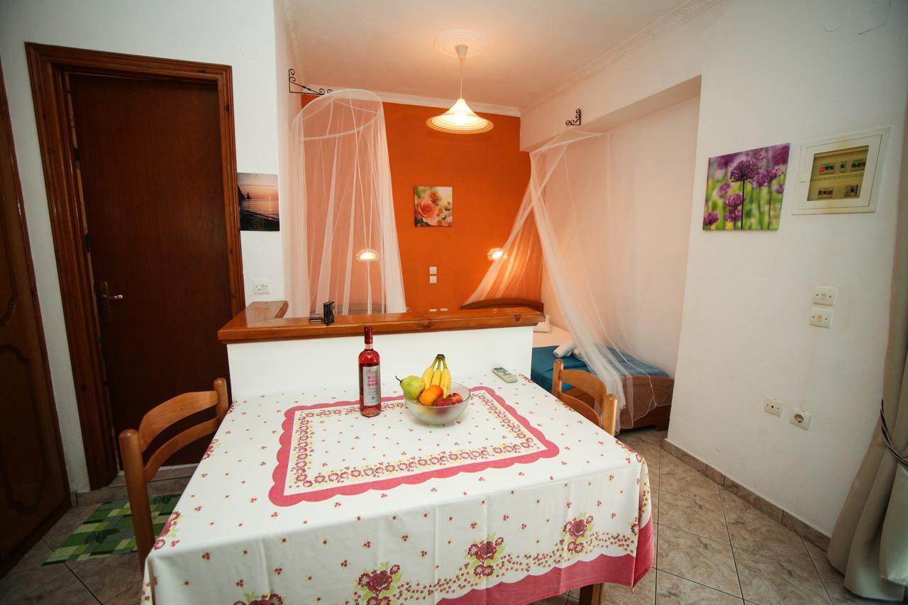 Apartments Mary Agios Gordios  Exterior photo